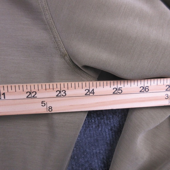 Lululemon Sweatshirt Womens 6 Green Cropped Crewneck Pullover Logo Stretch - Picture 8 of 9